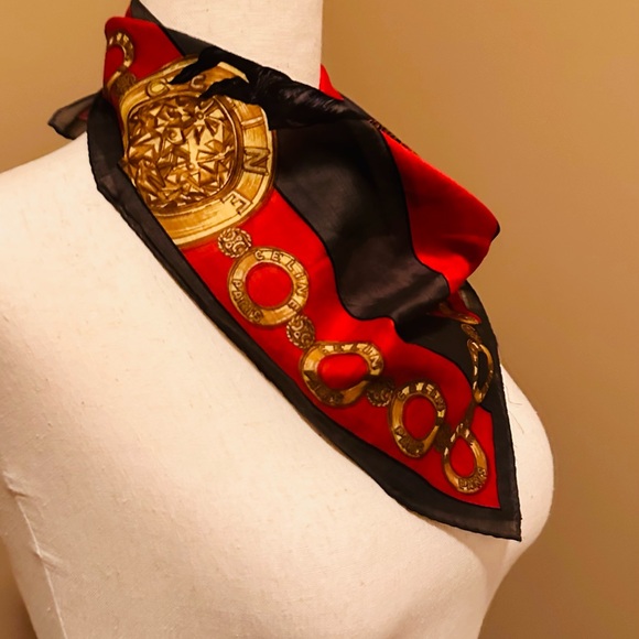 Celine Vintage cotton mini scarf in lion print soft and light - Picture 2 of 3